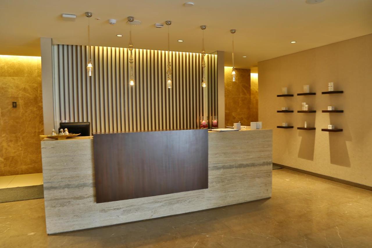 Blvd Club - Near Bengaluru Airport Hotell Settahalasūr Eksteriør bilde